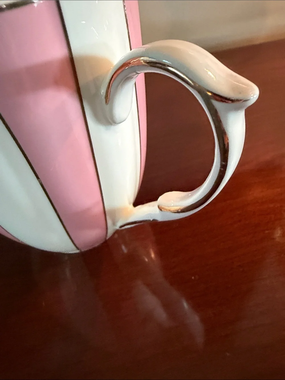 Grace Teaware Pink & White Striped Mug Set – Gold Trim (Set of 2)